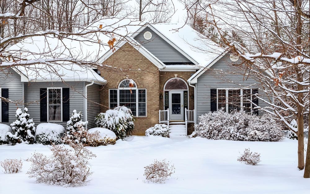 Photo: Winter, snow scene, house, home, brick